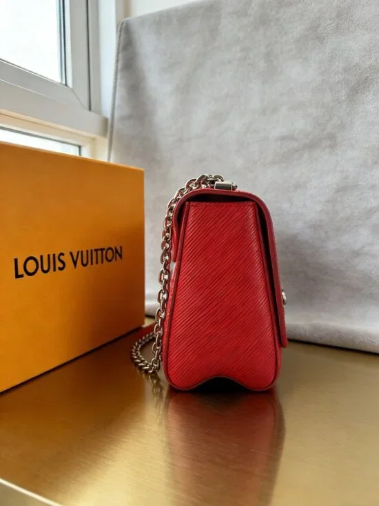 Louis Vuitton Twist MM Red Epi Bag - Picture 4 of 6